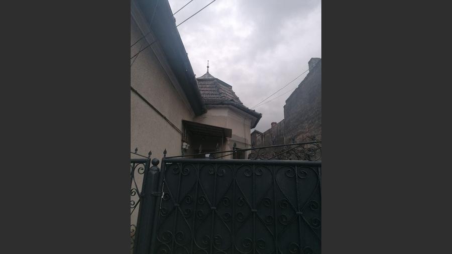 Casă familiala zona centrală Turda,teren 895mp, fără comision!!! - 2