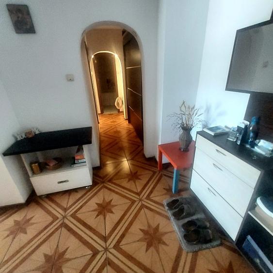 Apartament cu 4 camere decomandat în Păcurari