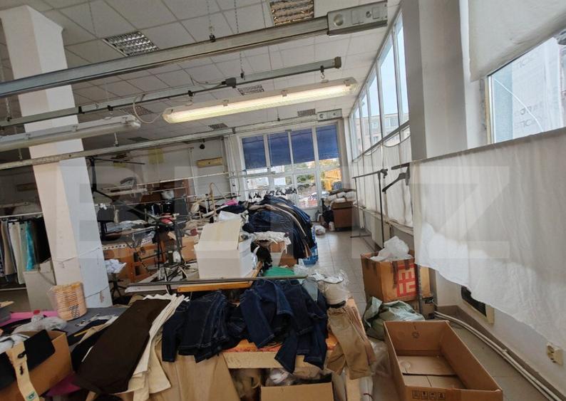 Spatiu Comercial de vanzare - 23