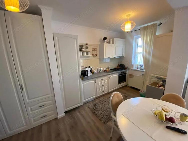 Bloc Nou. La cheie. Spatios. Asfalt. Parcare acoperita. Zona Girocului