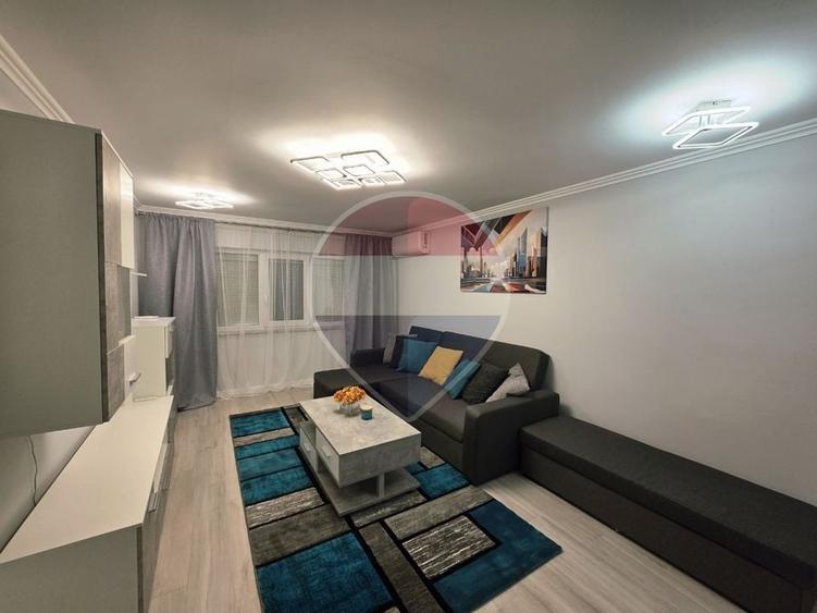 Apartament cu 2 camere semidecomandat, mobilat în Micălaca
