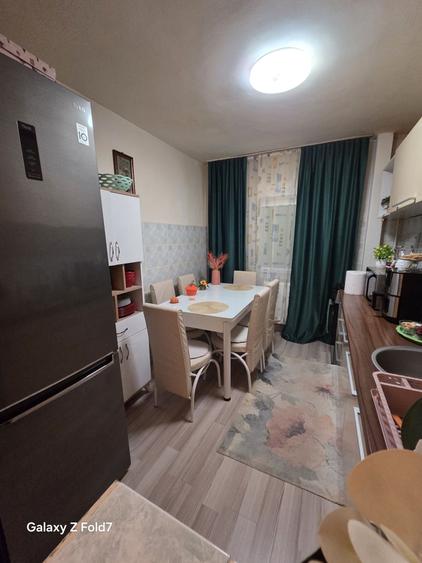 Apartament cu 2 camere semidecomandat în Micălaca