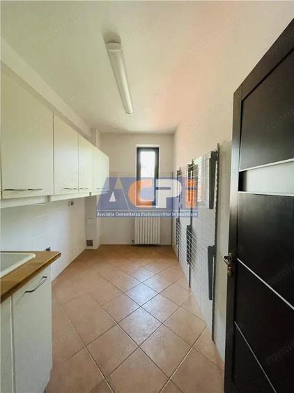 VANZARE CASA VILA 6 CAMERE 652 mp TEREN ZONA SISESTI SECTOR 1 - 15