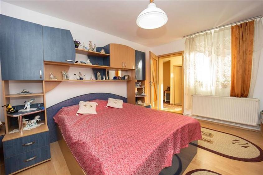 Pe incantare florala, casa cu 5 camere, curte individuala - Central, Brasov - 6