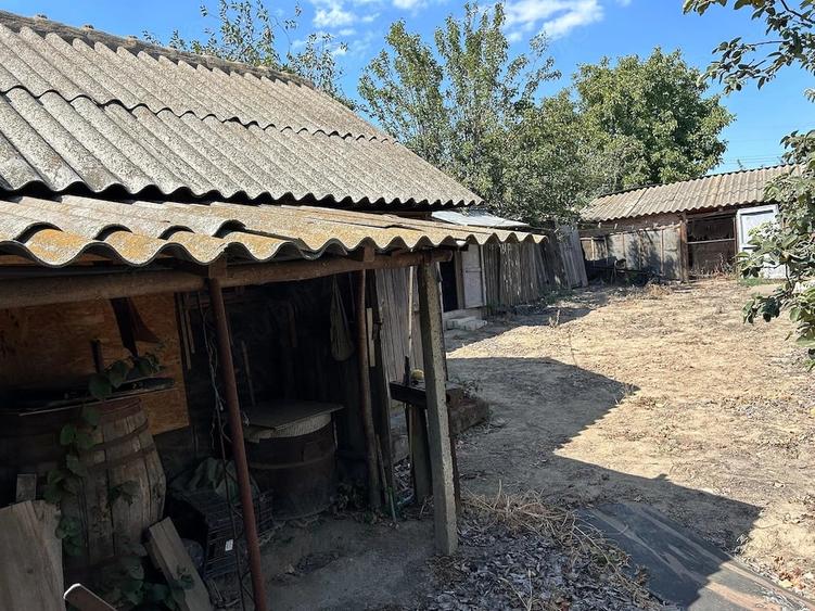 Casa cu 10 incaperi, teren 968 mp, anexe, beci ?i gradina, Vacareni (jud. Tulcea) - 2