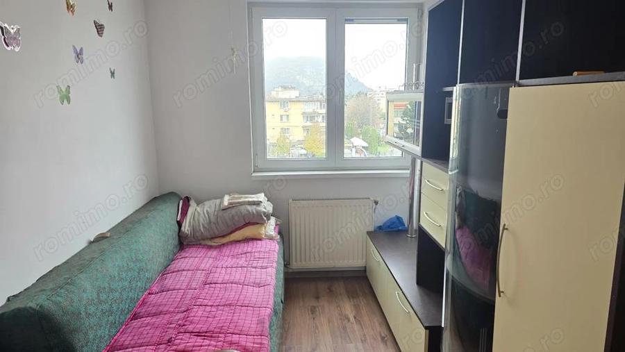 Vand apartament 3 camere in Deva, zona Piata Victoriei, etaj 3, mobilat - 4