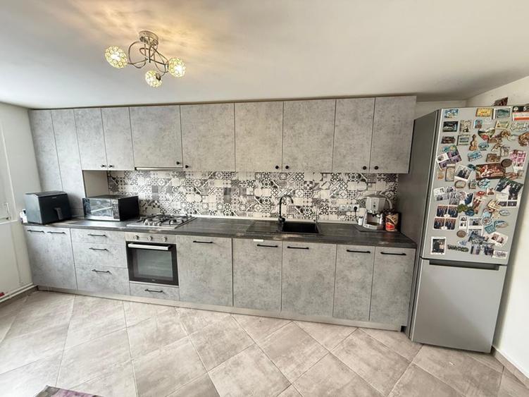 Casa 4 camere 120mp, racordata la toate utilitatile, 2010, loc de parcare - 7