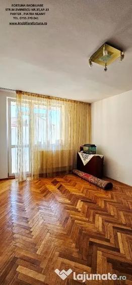 Apartament cu 3 camere semidecomandat în Dărmănești