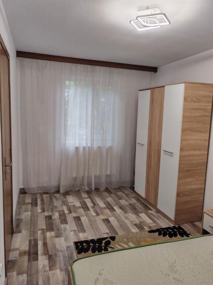 Inchiriez apartament cu 2 camere, complet utilat si mobilat, et. 1 - 7
