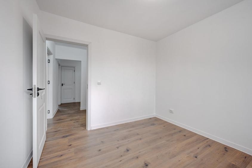 TITAN – OZANA, APARTAMENT 3 CAMERE 66 MP TOTAL, ETAJ 3 DIN 4, RENOVAT! - 6