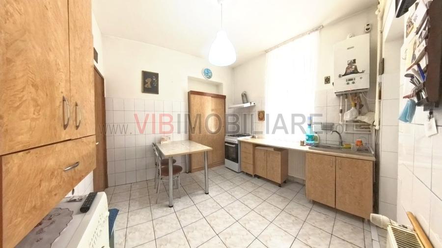 Apartament cu 2 camere semidecomandat, mobilat în Dorobanți