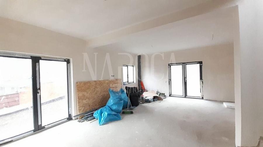 Casa 4 camere de vanzare in Dezmir - 2