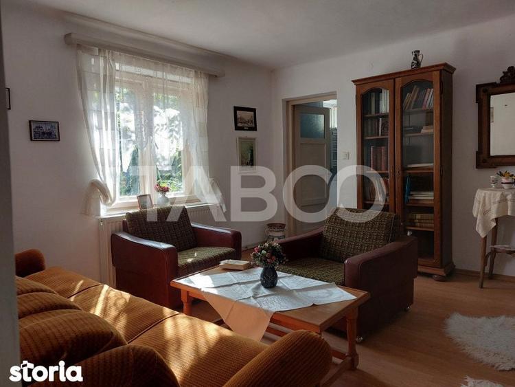 Casa de vanzare cu 2 apartamente separate si teren 500 mp Cisnadioara - 9
