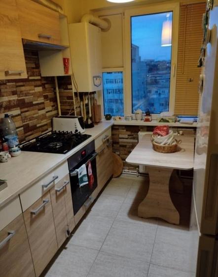 DE VANZARE-APARTAMENT 4 CAMERE-ALEXANDRU CEL BUN - 3