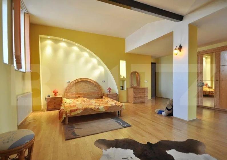 Casa individuala, 10 camere, 420mp, zona Nord - 14