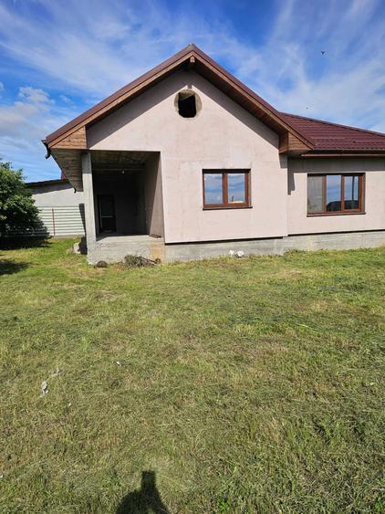 Casa de vanzare in Dudovicesti, Simnicu de Sus. Casa este compusa din 2 dormitoare, un living generos, bucatarie spatioasa beci si terasa. - 3