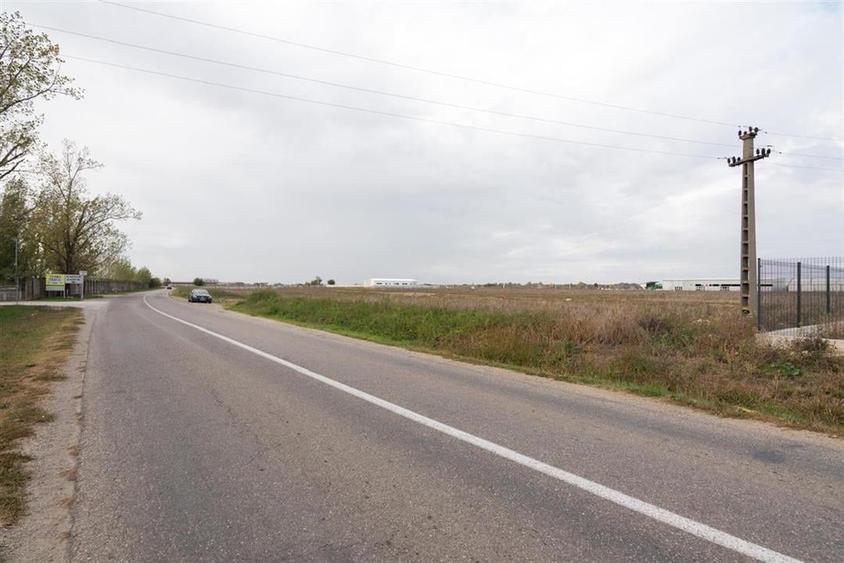 RECO Teren intravilan pentru servicii 1500 mp zona industriala Santandrei - 1