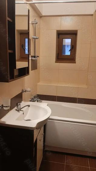 PROPRIETAR Vand ap 2cam, et 2 Bacau In vila. Gradina cu magnolii Parcare - 1