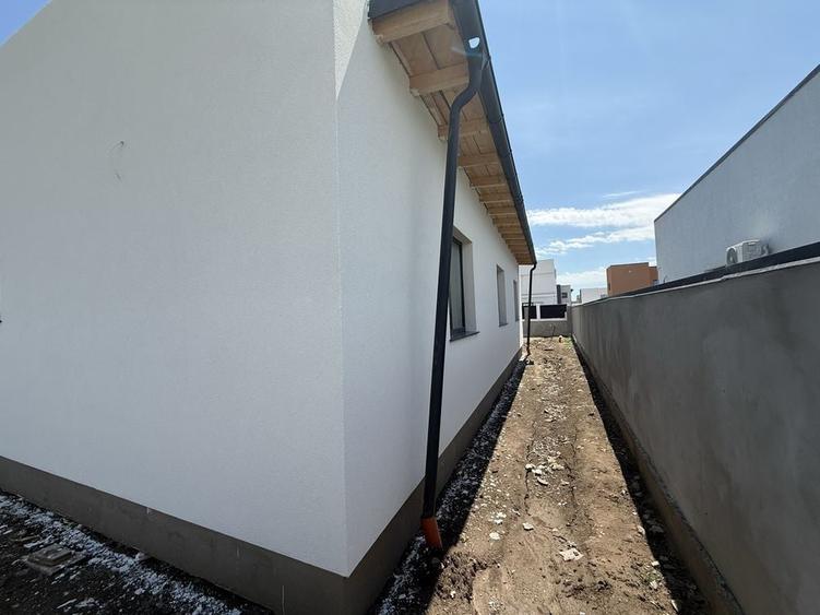 Casa parter 130 de metri amprenta 3 dormitoare - 3