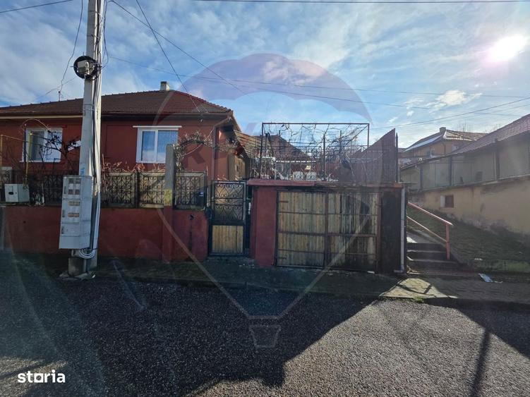 Casa tip duplex de vanzare Vitrometan, str. Barsei - 7