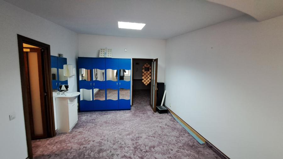 BUSINESS LA CHEIE IN VILA RENOVATA - CLINICA STOMATOLOGICA - 51