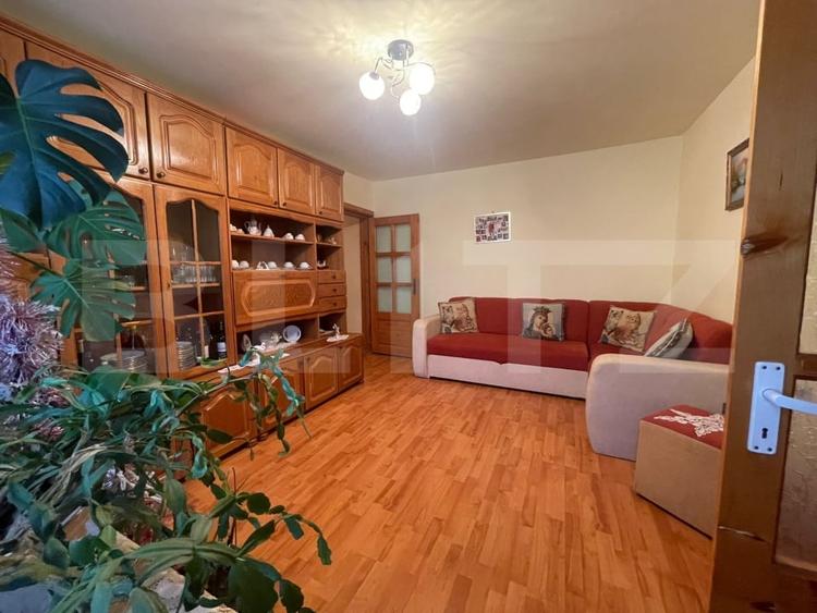 Apartament cu 3 camere, semidecomandat, spatios si luminos – zona avantajoasa - 5