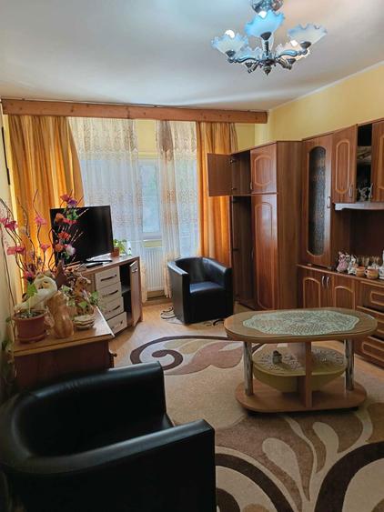 OCAZIE!Apart 2 cam D,50mp, parter cu gradina,Galata,ap de bulevard - 1