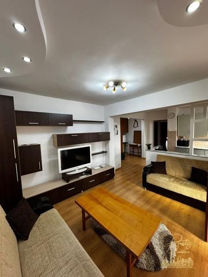 Apartament cu 4 camere, 2 bai de inchiriat str. Cazaban - Oradea - 6