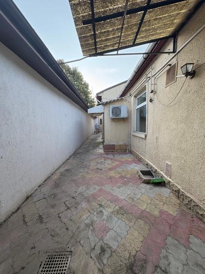 Casa de vânzare - Constanta - 6 CAMERE-147 mp. totali ( fără curtea interioară) - 31