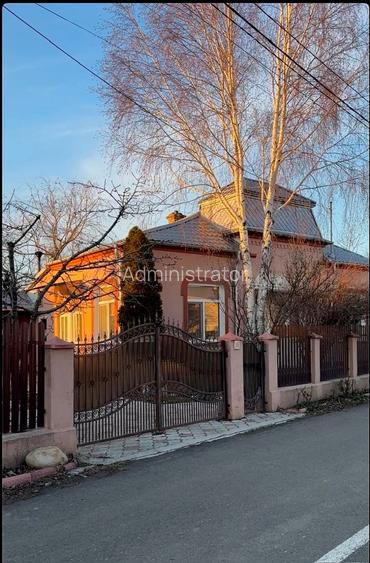 Casă cu 3 camere în Sud Casă cu 3 camere în Sud