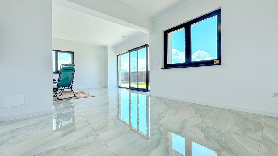 Casa eficienta energetic cu teren 500 mp in Harman - 11