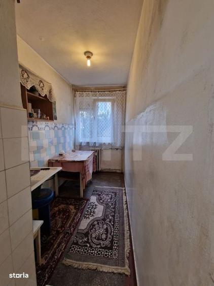 Apartament cu 4 camere decomandat în Universității