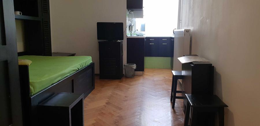 Proprietar, inchiriez garsoniera mobilata si utilata, situata pe Str Londra, in zona Dorobanti - Piata Victoriei. - 4