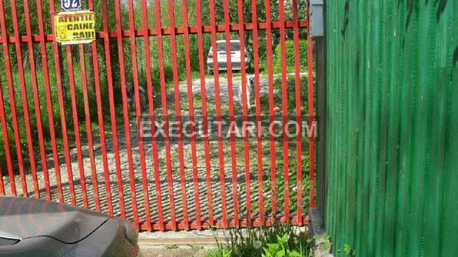 PUCIOASA, Imobil cu S+P+E - 564 m²  si teren - 1.737 m² - 5