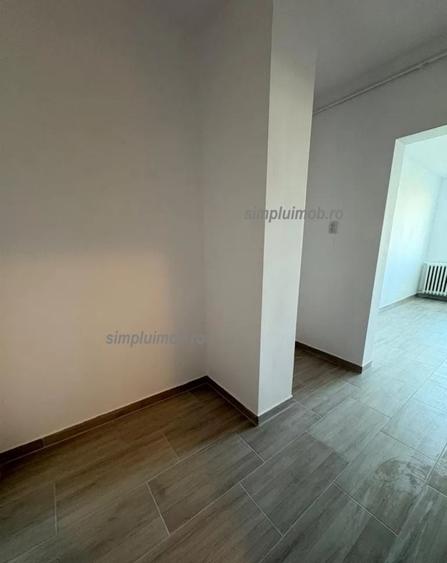 Garsoniera Decomandata Renovata Metrou Costin Georgian - 9