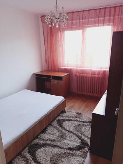 Apartament cu 3 camere decomandat în Grigorescu