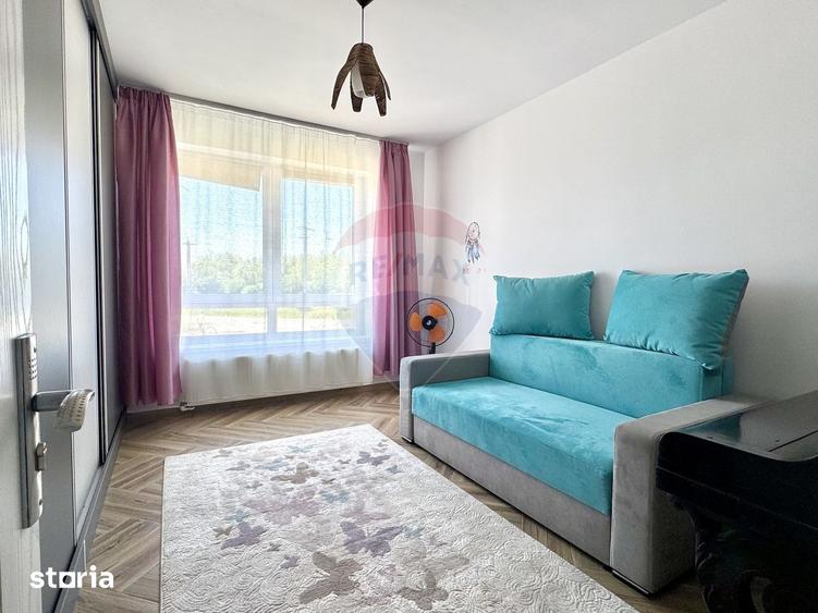 Apartament cu 3 camere decomandat în Cristian