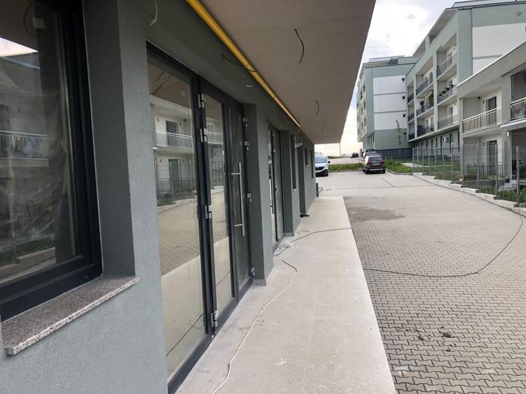 In Sibiu, de VANZARE, 50 mp, spatiu comercial, inscris in CF - 8