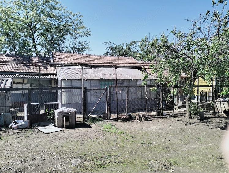 Casă cu 4 camere cu Teren 1850 Mp în Maia