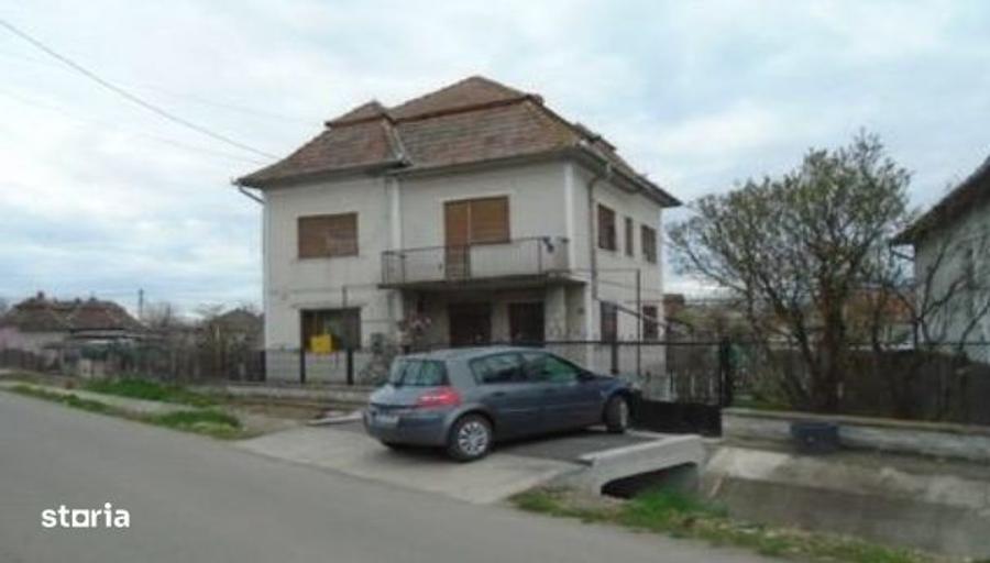 Casă cu 2 camere în Unirea