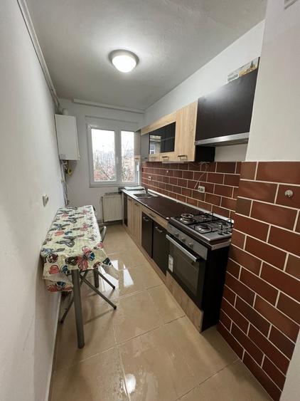 Garsonieră decomandată în Central