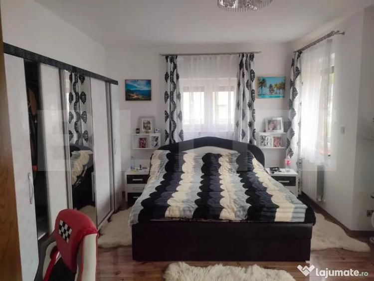 Casă cu 8 camere cu Teren 488 Mp în Marginea