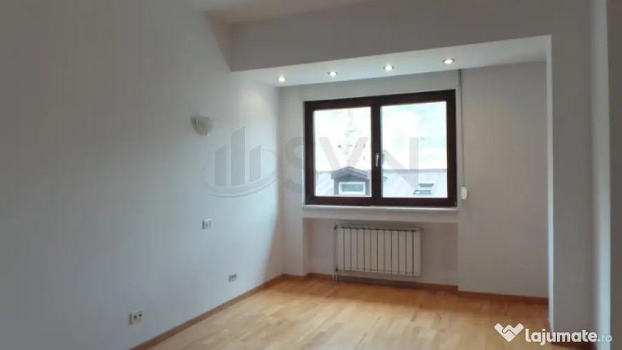 Apartament cu 4 camere decomandat în Aviatorilor
