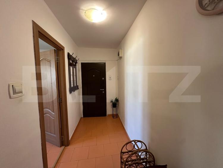 Apartament cu 2 camere semidecomandat, mobilat în Cetate
