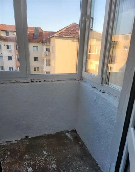 Apartament cu 2 camere semidecomandat, mobilat în Girocului