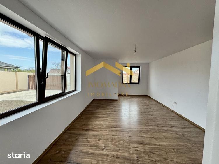 Casă cu 3 camere cu Teren 410 Mp în Sânmihaiu Român