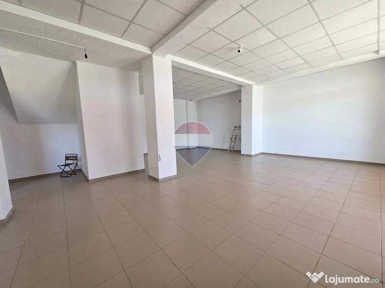 Spațiu comercial, de 50 mp, în Golești