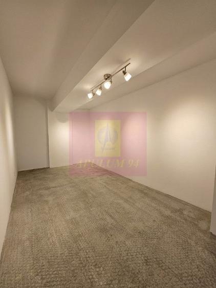 Apartament cu 4 camere decomandat, mobilat în Decebal