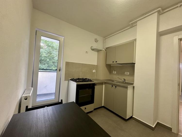 Apartament cu 2 camere decomandat în Păcii