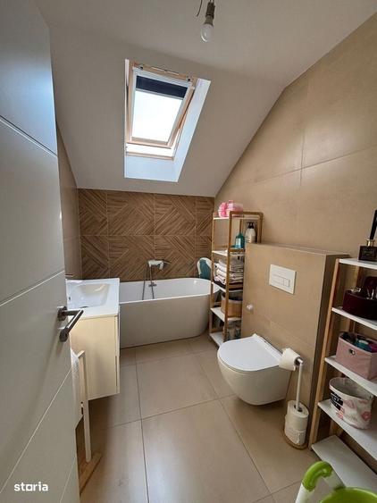 Apartament cu 4 camere în Moșnița Nouă